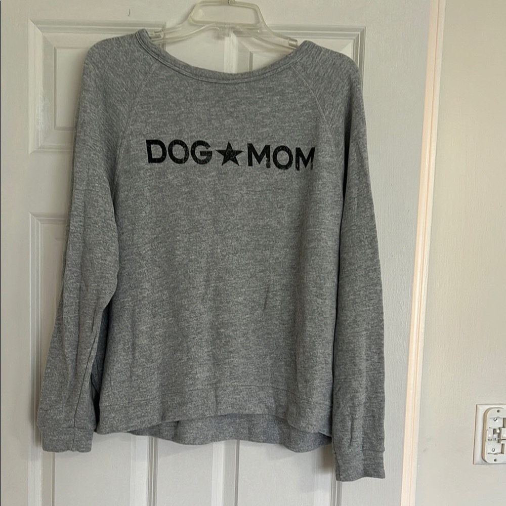 Gray 'Dog Mom' Sweatshirt